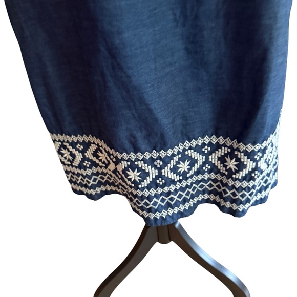 Westport Chambray Embroidered Dress M Blue Off the Shoulder Pockets Cotton - Picture 5 of 10